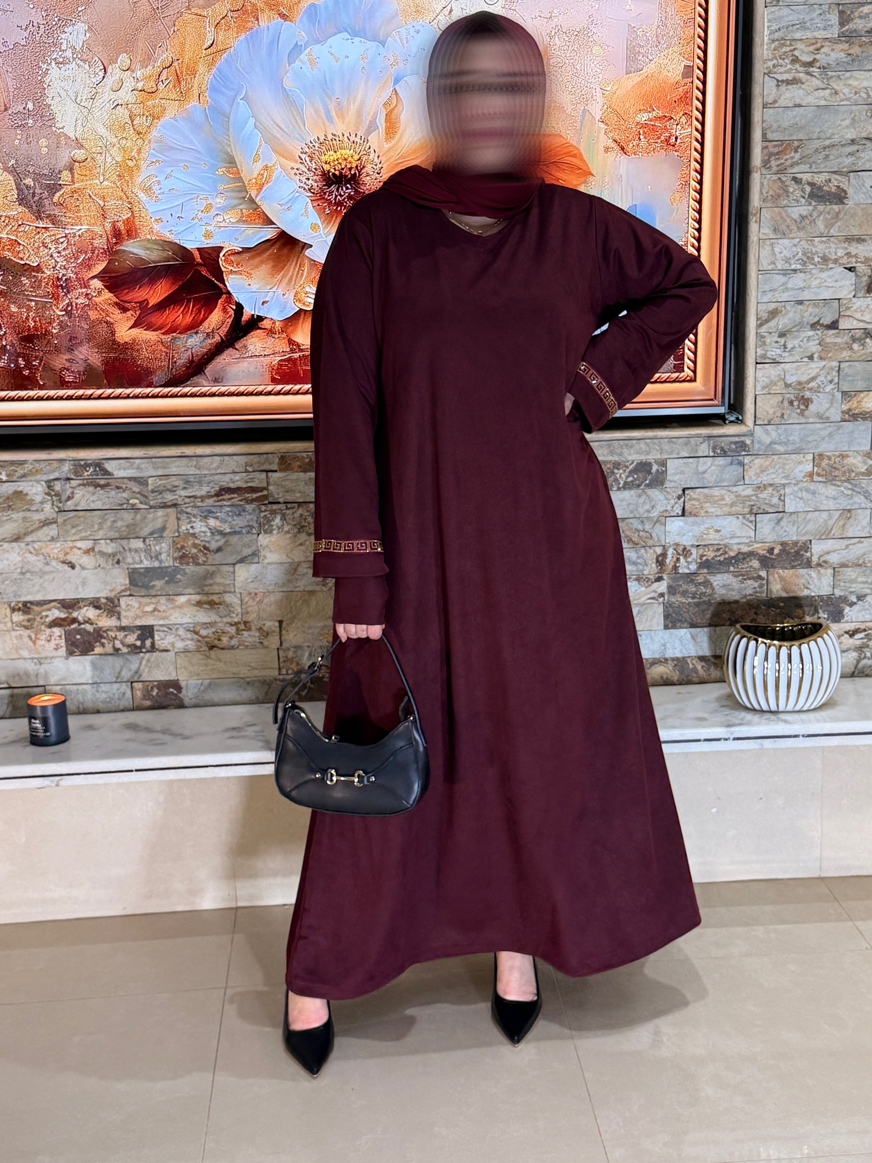 عباية راقية بلمسة رمضانية متوفرة فـلكحل و الغرونة